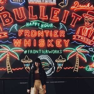 Meet your Posher, Iris